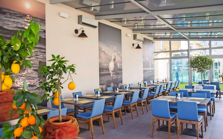 Hotel Avangard ResortAessen