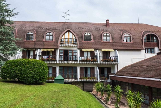 *** MH EK Hévízer Rehabilitations-Institut Ungarn